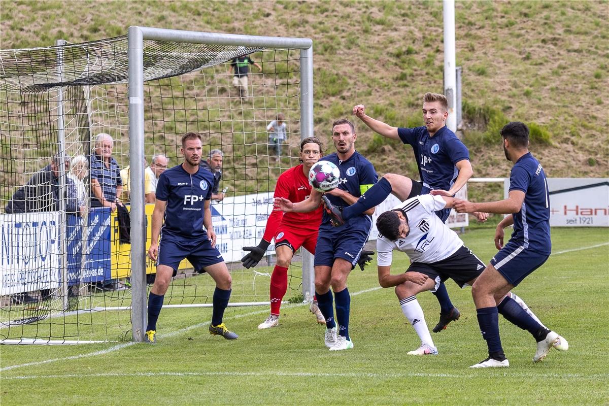 Matthias Kunst (Young Boys Reutlingen #25), Kevin Lesener (Young Boys Reutlingen...