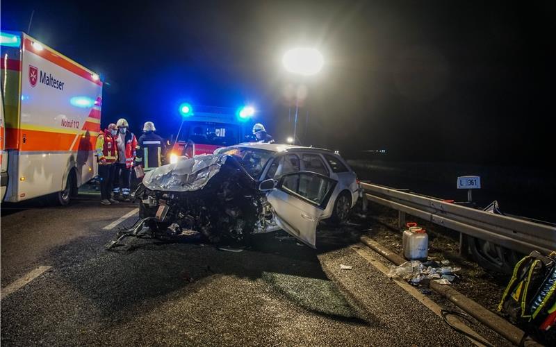 Mehrere Schwerverletzte nach Frontalzusammenstoß