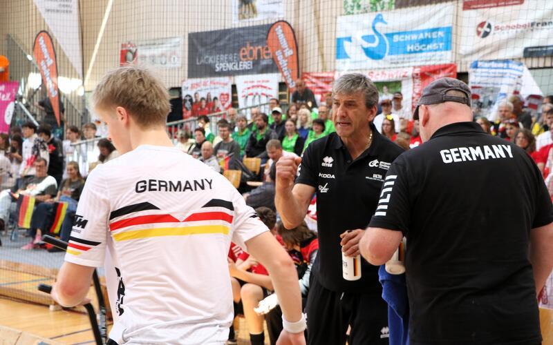 Michael Lomuscio: Voller Einsatz beim letzten Turnier als Junioren-Bundestrainer. GB-Foto: Schwarz