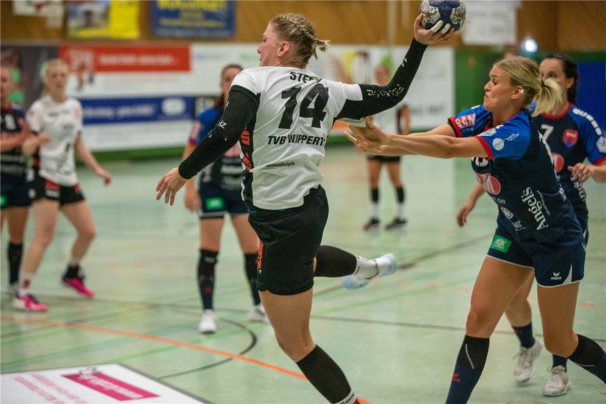 Michelle Stefes (TVB Wuppertal #14) SG H2Ku Herrenberg Kuties - TVB Wuppertal, H...