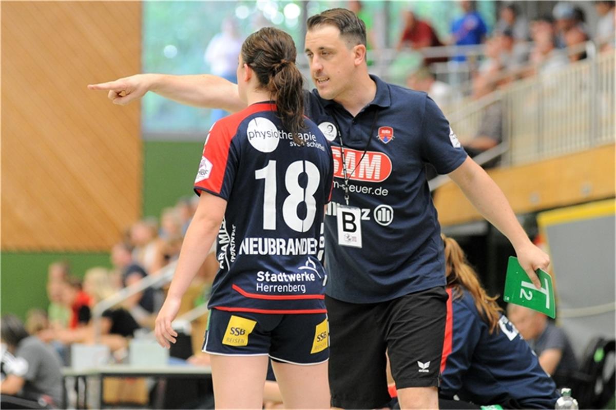 Mike Leibssle (SG H2Ku Herrenberg Kuties #Trainer) mit Lea Neubrander (SG H2Ku H...