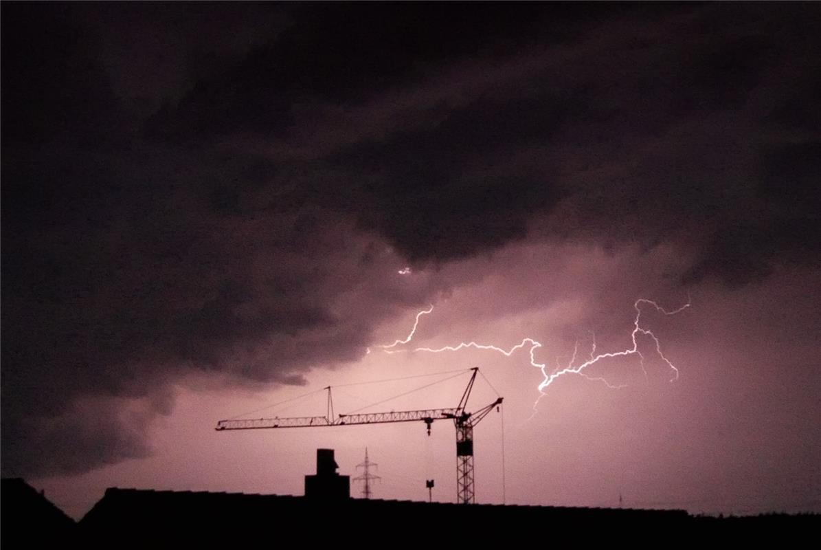 Mirjam  Krämer war beim Gewitter in Nufringen mit ihrer Kamera dabei. 