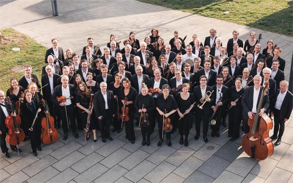 Mit knapp 100 Musikerinnen und Musikern zählt die Süddeutsche Philharmonie zu den größten projektorientierten Sinfonieorchestern in der Region. GB-Foto: gb