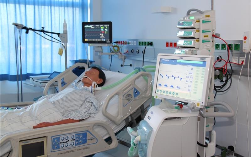 Mit modernen Geräten werden Intensivpatienten überwacht GB-Foto: Klinikverbund Südwest