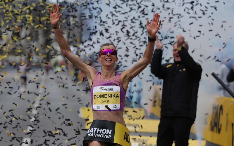 Mit neuer persönlicher Bestzeit hat Domenika Mayer das Marathon-Rennen bei der DM in Hannover gewonnen.GB-Foto: Kiefner