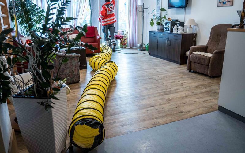 Mit technischem Gerät wurde im Heim eingeheizt.GB-Foto: SDMG/Dettenmeyer