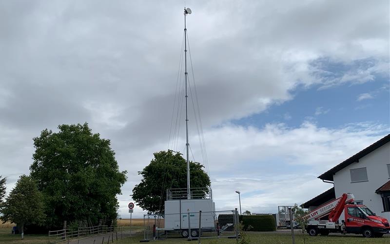 Mobile Anlage soll eine fehlende Kabelverbindung überbrücken.GB-Foto: Holzapfel