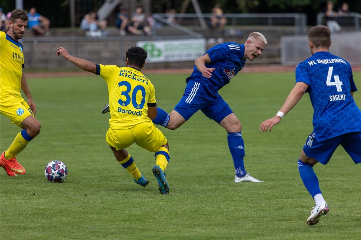 Mohamed Baroudi (SV Stuttgarter Kickers #30), Raphael Molitor (VfL Sindelfingen ...