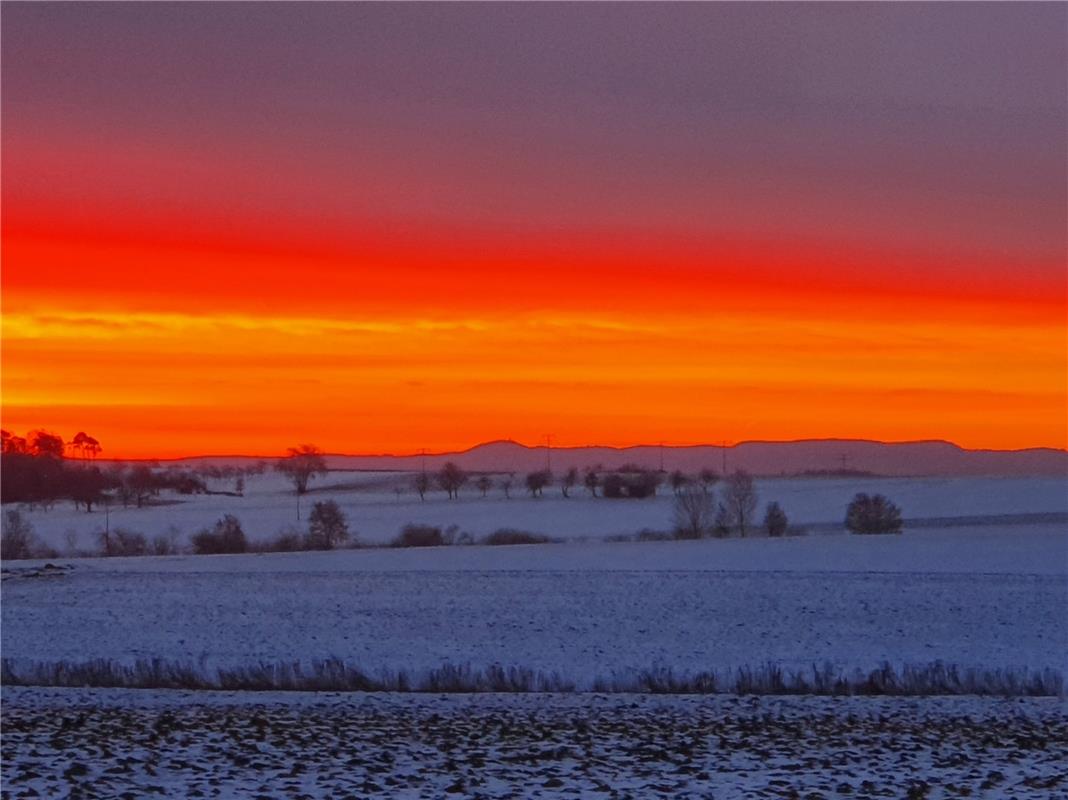 Morgenstimmung, die Alb im Hintergrund. Reiner Vetter machte die Aufnahme in Bon...