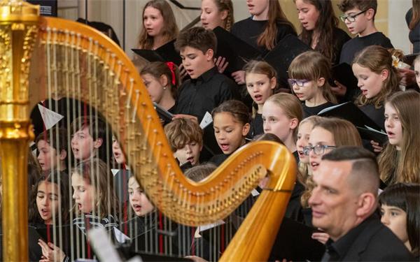 Musik spielt am Schickhardt-Gymnasium, hier vor zwei Jahren beim Weihnachtskonzert mit dem Collegium Musicum zu sehen, schon lange eine große Rolle. GB-Foto: Vecsey