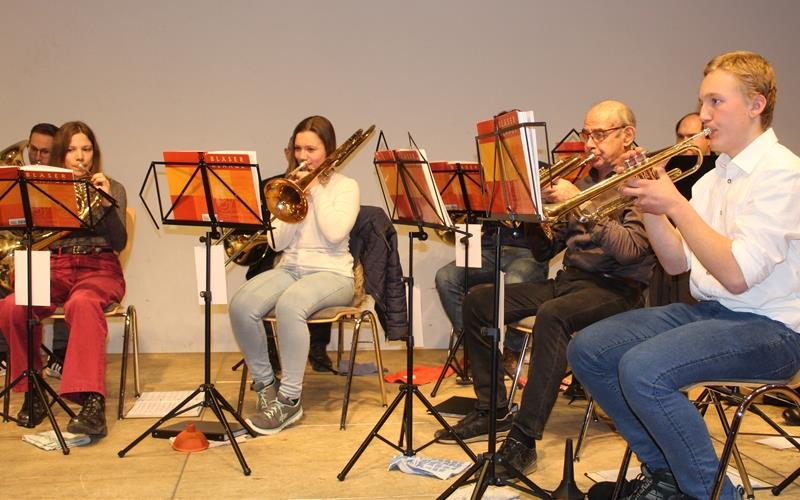 Musikalische Impulse besorgte der Posaunenchor Hildrizhausen bei seinem Auftritt im Schönbuchsaal. GB-Foto: Baum