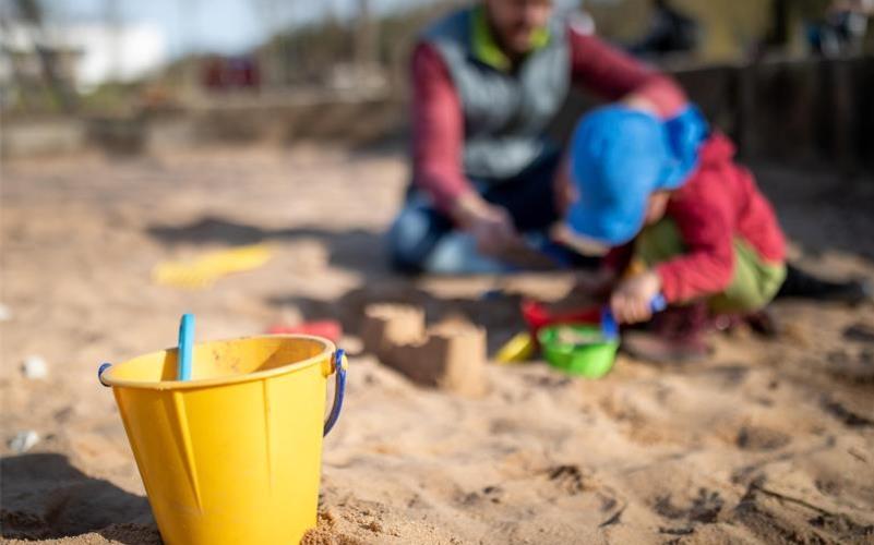 Nach dem Beschluss von Bund und Ländern werden Spielplätze in ganz Deutschland geschlossen. Foto: Daniel Karmann/dpa