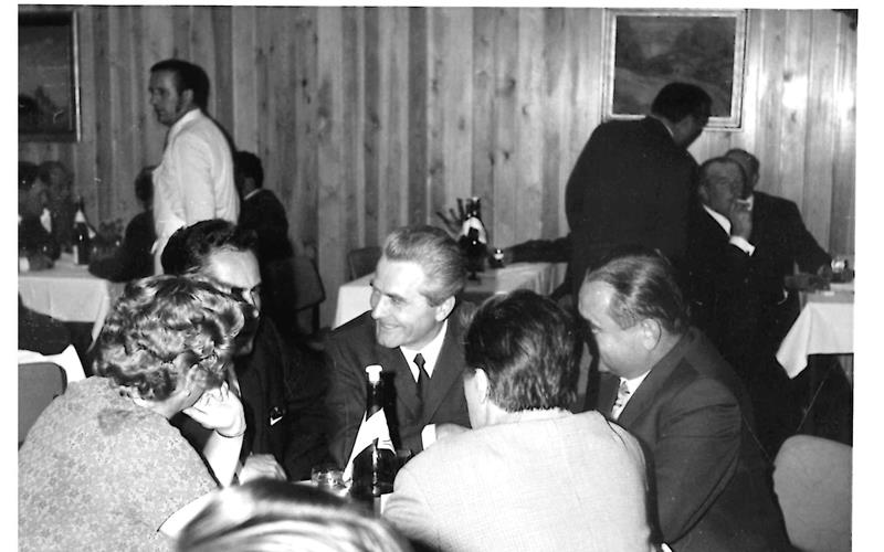 Nach dem Festakt am 19. Oktober 1971 folgte ein gemeinsames Abendessen der Bürgermeister im Gasthaus Linde in Affstätt. GB-Foto: Traugott Schmolz