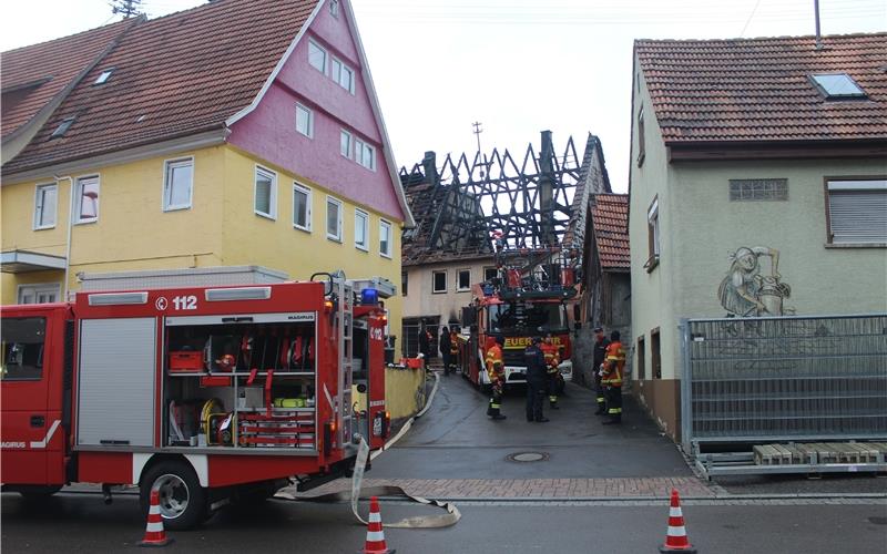 Nach den Flammen war vom Brandhaus nicht mehr viel zu retten GB-Fotos: gb, SDMG/Schulz
