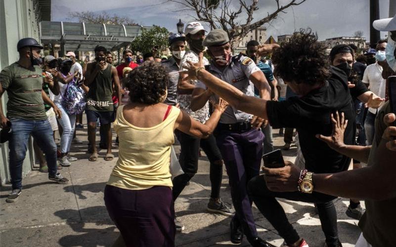 Nach den Protesten vom 11. Juli wurden viele Kubaner inhaftiert - die EU fordert ihre Freilassung. Foto: Ramon Espinosa/AP/dpa