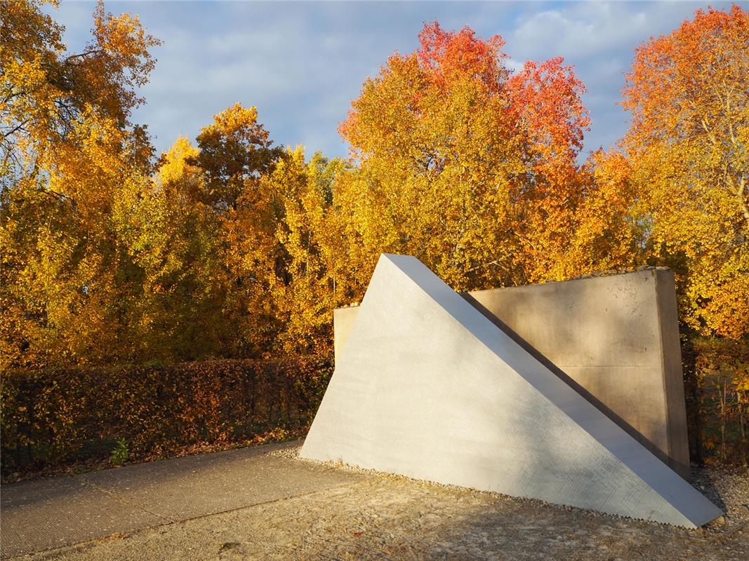 Nachdenklich - besinnlich - schön. So sieht Bernd Schlanderer das Mahnmal zum KZ...