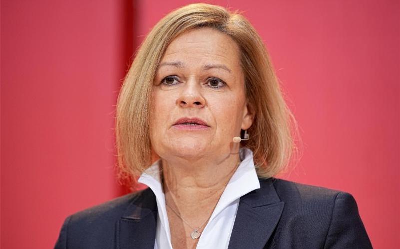 Nancy Faeser (SPD) will sich den Messengerdienst Telegram vornehmen. Foto: Michael Kappeler/dpa