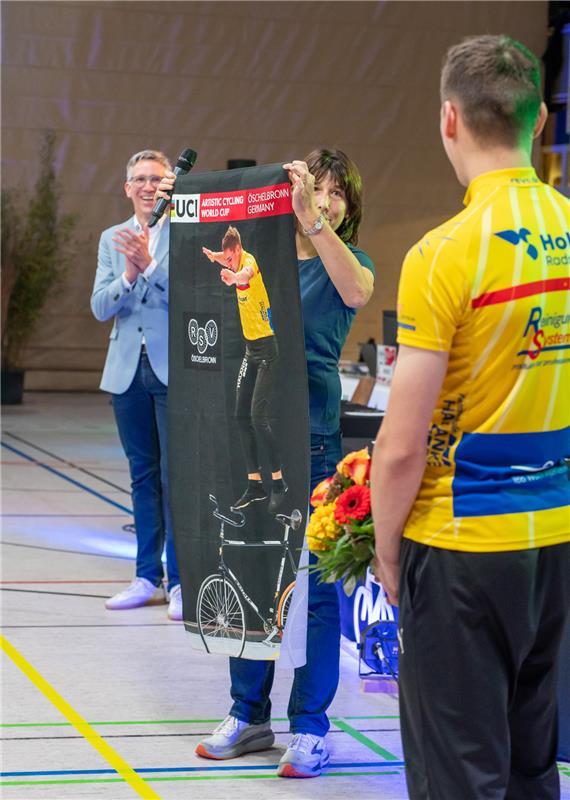 Nebringen, Hermann-Wolf-Halle, Kunstradfahren-Weltcup, Abschiedsvorstellung von ...