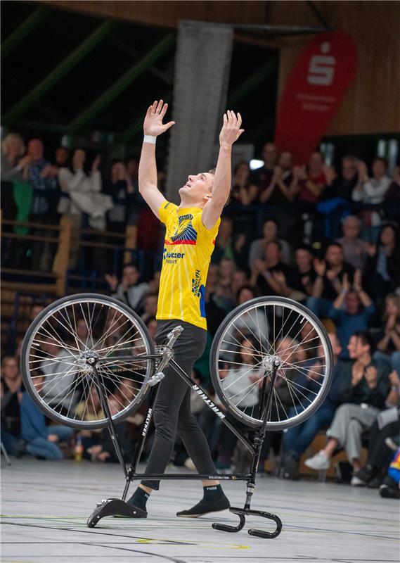Nebringen, Hermann-Wolf-Halle, Kunstradfahren-Weltcup, Abschiedsvorstellung von ...