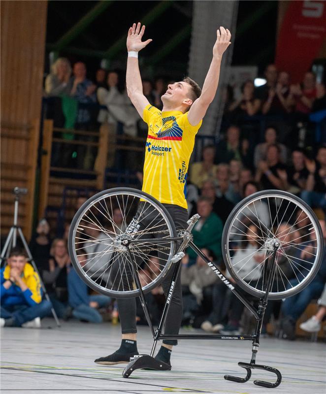 Nebringen, Hermann-Wolf-Halle, Kunstradfahren-Weltcup, Abschiedsvorstellung von ...