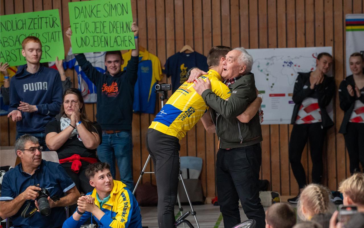 Nebringen, Hermann-Wolf-Halle, Kunstradfahren-Weltcup, Abschiedsvorstellung von ...