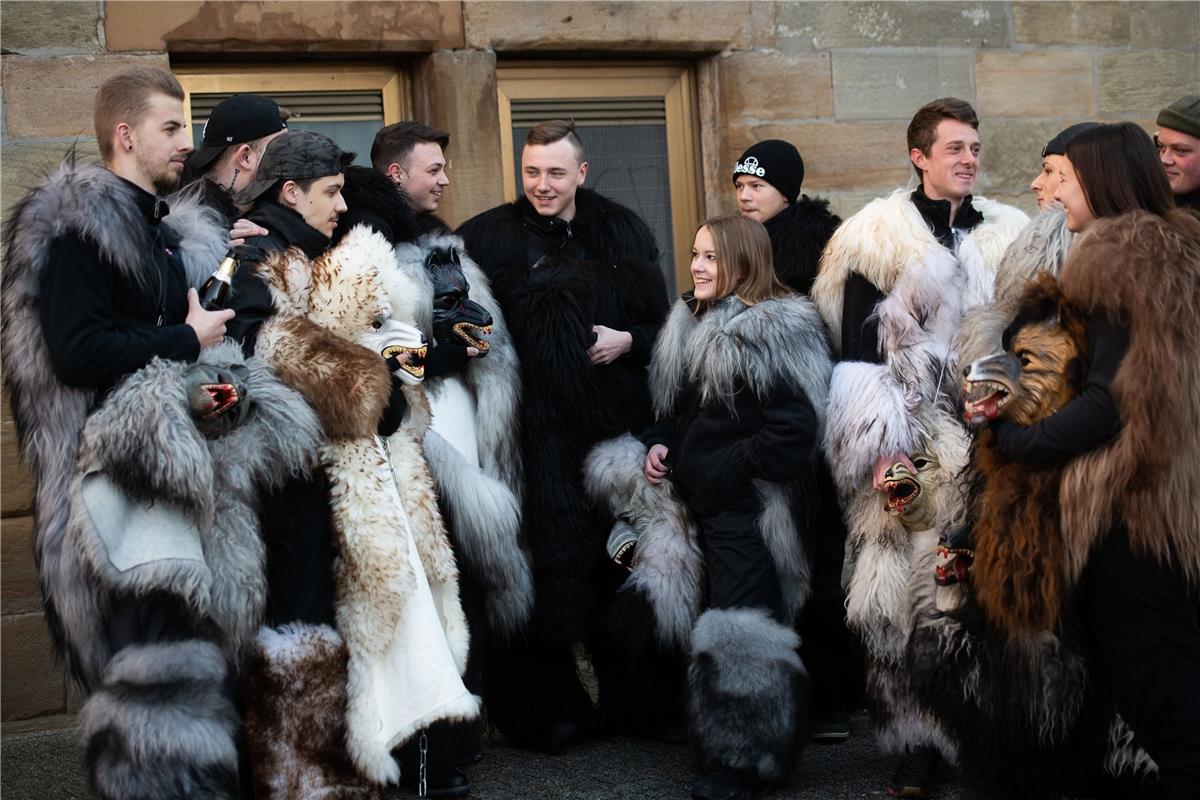 Nebringer Narren Maskenabstauben Fasnet in Herrenberg 1 / 2020 Foto: Schmidt