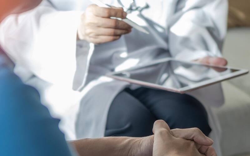 Ob und wann jemand gegen seinen Willen in eine psychiatrische Einrichtung eingewiesen wird, regelt in Baden-Württemberg ein eigenes Gesetz.GB-Foto: Chinnapong – stock.adobe.com