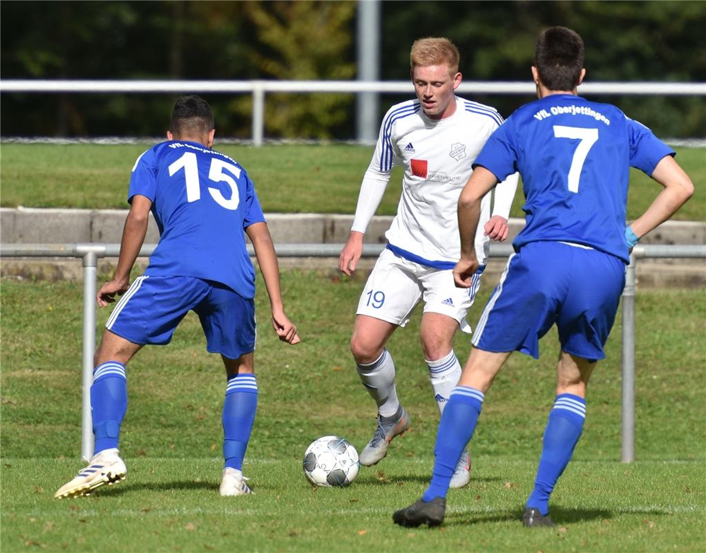 Oberjesingen, Sportplatz, Fußball-Kreisliga A2, SV Oberjesingen (weiß) - VfL Obe...