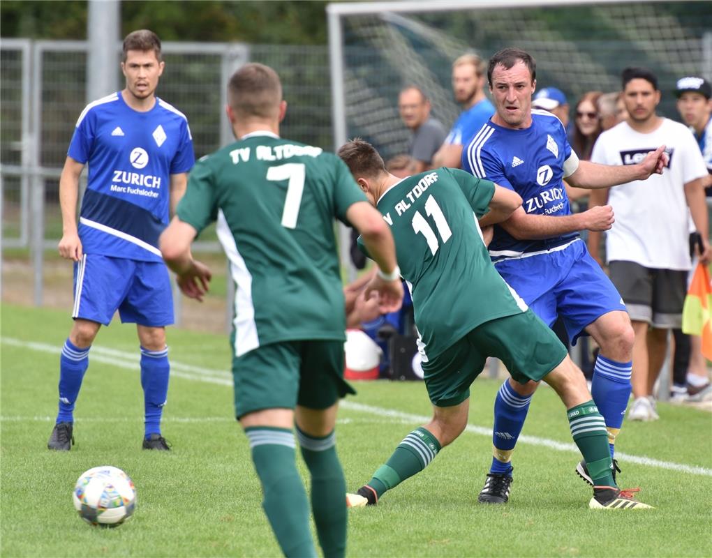 Oberjettingen, Sportplatz, Fußball Kreisliga A1, VfL Oberjettingen (blau) - TV A...