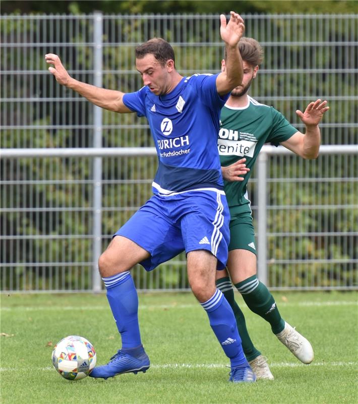 Oberjettingen, Sportplatz, Fußball Kreisliga A1, VfL Oberjettingen (blau) - TV A...