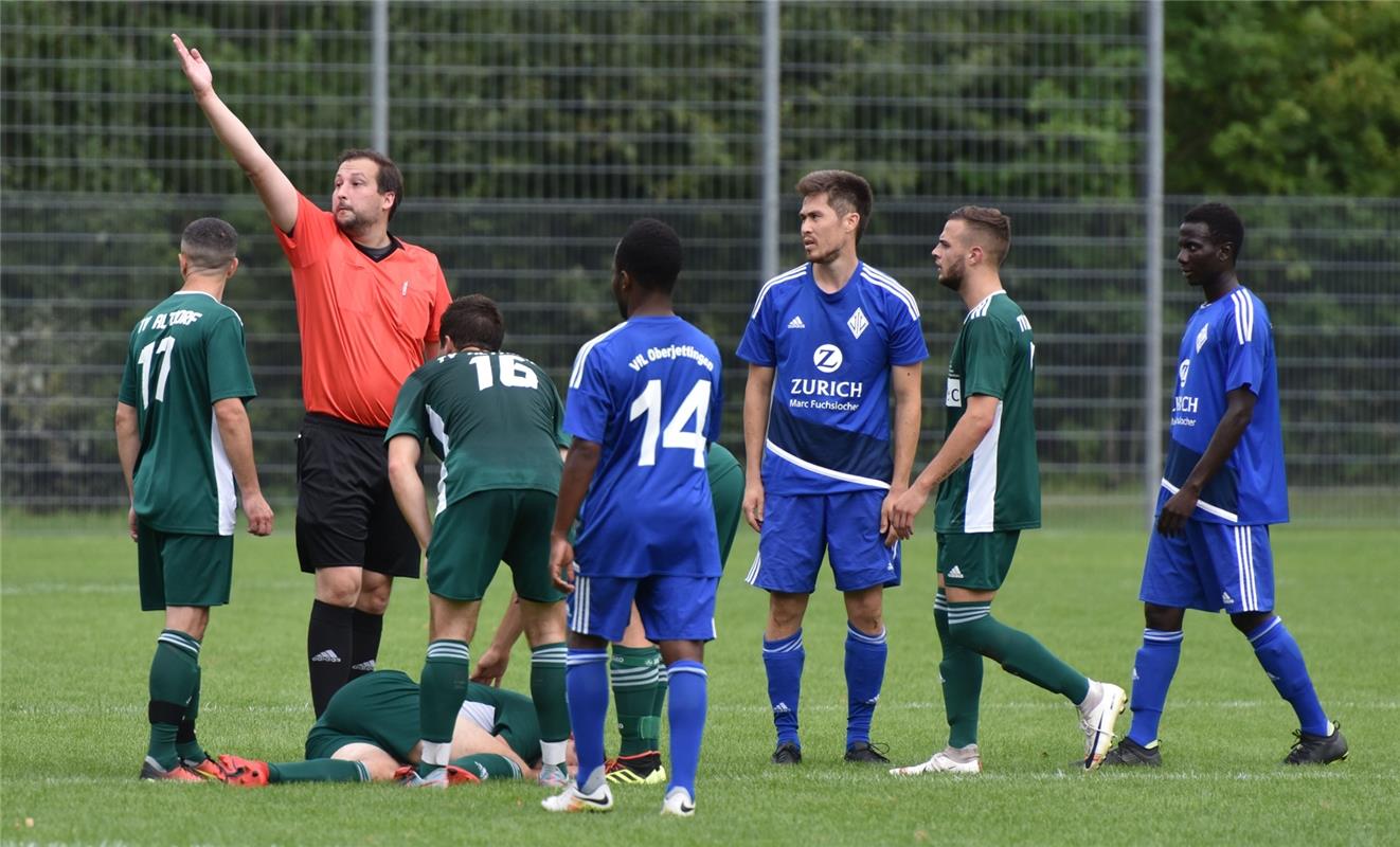 Oberjettingen, Sportplatz, Fußball Kreisliga A1, VfL Oberjettingen (blau) - TV A...