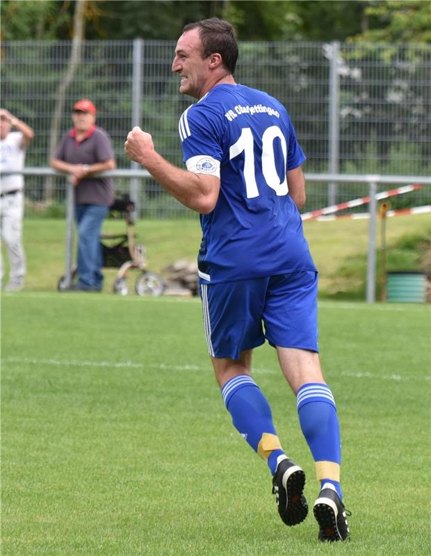 Oberjettingen, Sportplatz, Fußball Kreisliga A1, VfL Oberjettingen (blau) - TV A...