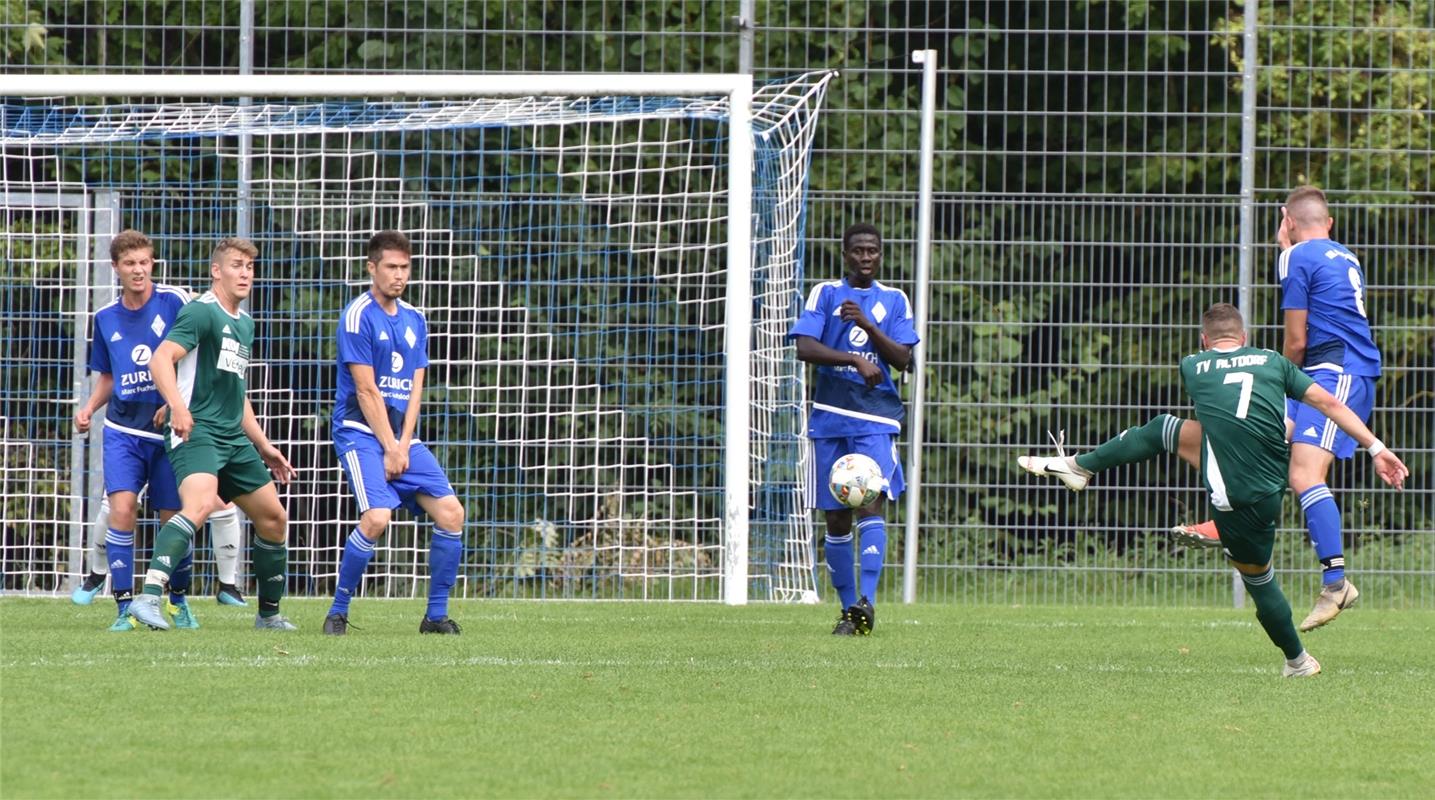 Oberjettingen, Sportplatz, Fußball Kreisliga A1, VfL Oberjettingen (blau) - TV A...