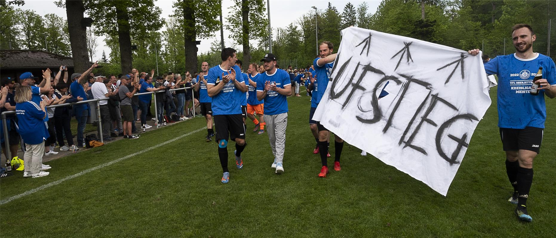 Oberjettingen feiert die Meisterschaft und den Aufstieg in die Bezirksliga - 5 /...