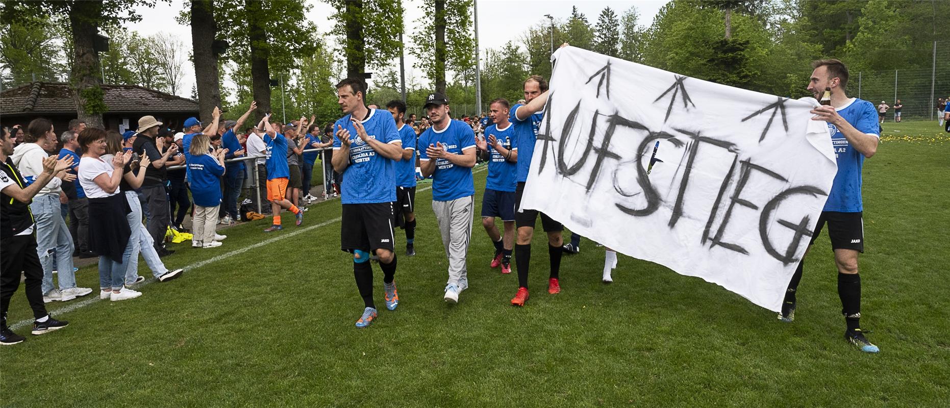 Oberjettingen feiert die Meisterschaft und den Aufstieg in die Bezirksliga - 5 /...