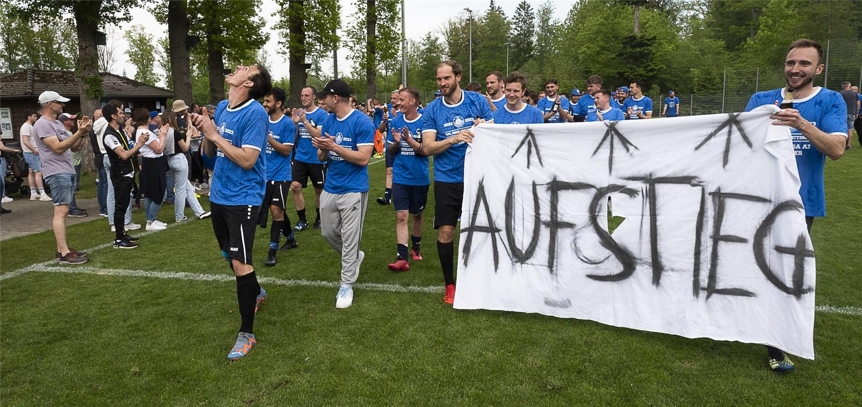 Oberjettingen feiert die Meisterschaft und den Aufstieg in die Bezirksliga - 5 /...