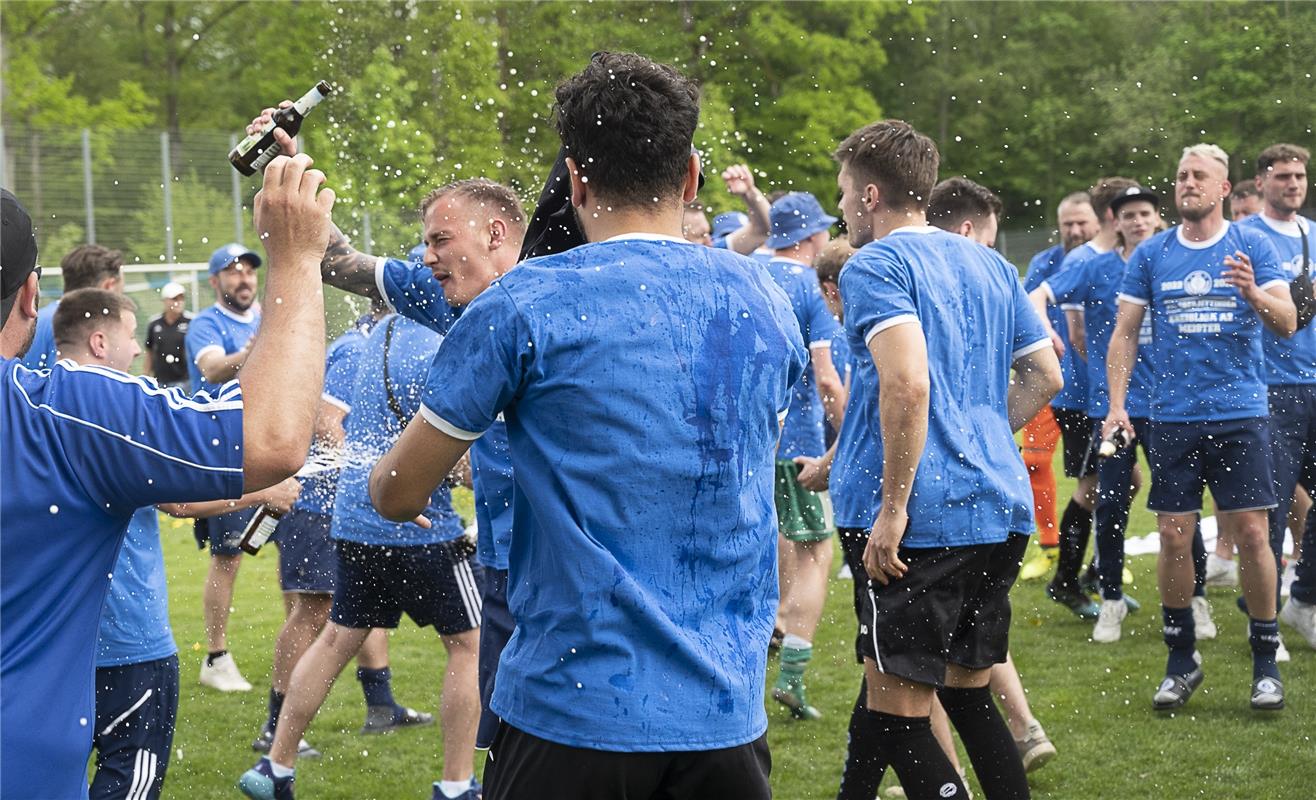 Oberjettingen feiert die Meisterschaft und den Aufstieg in die Bezirksliga - 5 /...