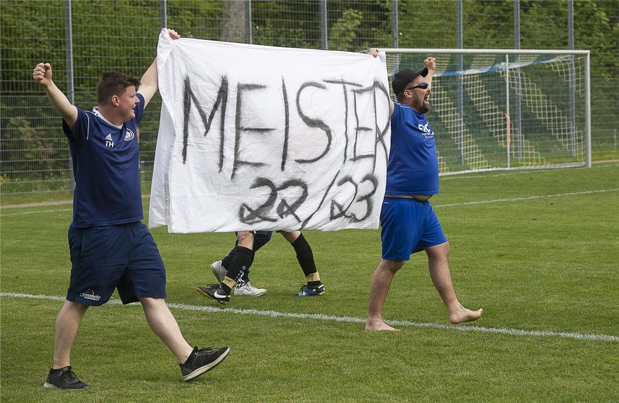 Oberjettingen feiert die Meisterschaft und den Aufstieg in die Bezirksliga - 5 /...