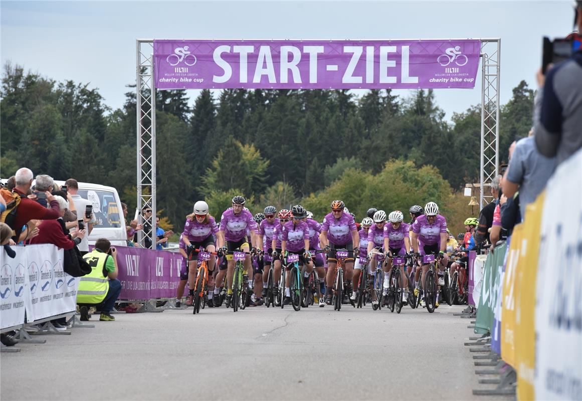 Öschelbronn, Radstadion, Bike Charity Cup,  GB-Foto: Vecsey