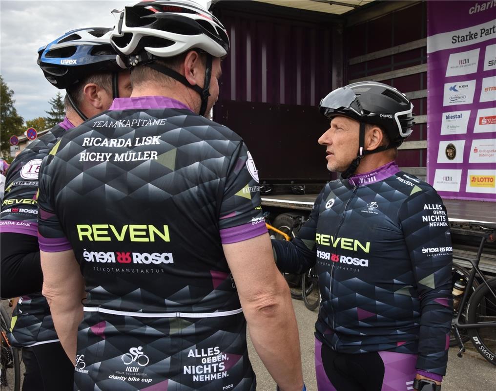 Öschelbronn, Radstadion, Bike Charity Cup, rechts  Richy Müller, GB-Foto: Vecsey