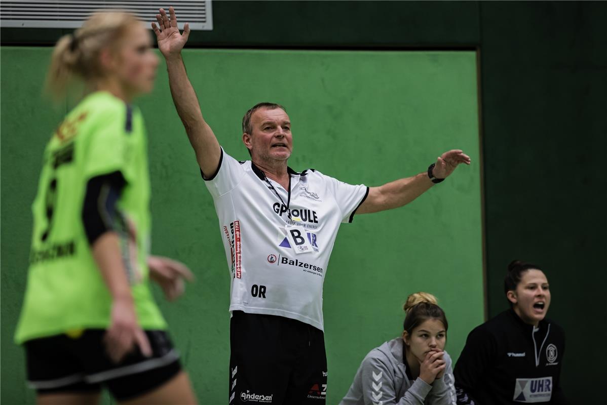 Olaf Rogge (Trainer, TSV Nord Harrislee) gestikuliert