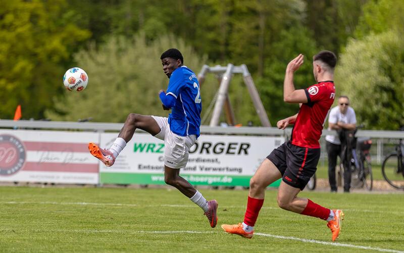 Oliab Calemba traf zum Ausgleich für Böblingen. GB-Foto: Eibner/Pless