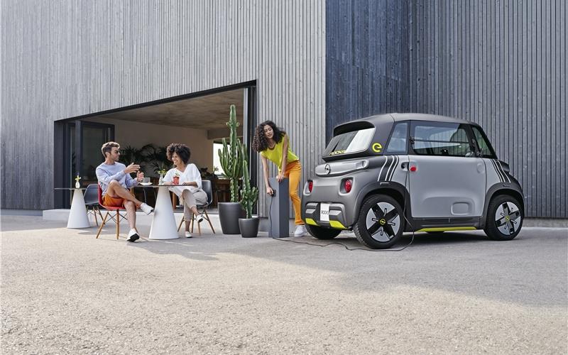 Opel Rocks-e:Ein kleiner undinnovativerCity-Stromer fürzwei PersonenGB-Fotos: gb