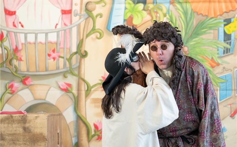 Opernklänge in der Albert-Schweitzer-Schule: Die Kinder sollen auch mal andere Kunstformen kennenlernen. GB-Foto: Vecsey