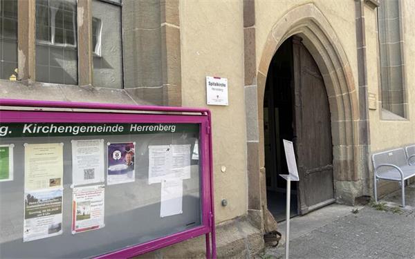 Ort der Andacht und Begegnung: die Spitalkirche GB-Foto: EEB