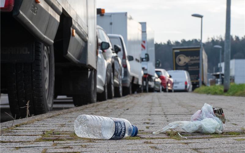 Parkprobleme und Müll belasten das Gewerbegebiet „Gründen“. GB-Foto: Vecsey