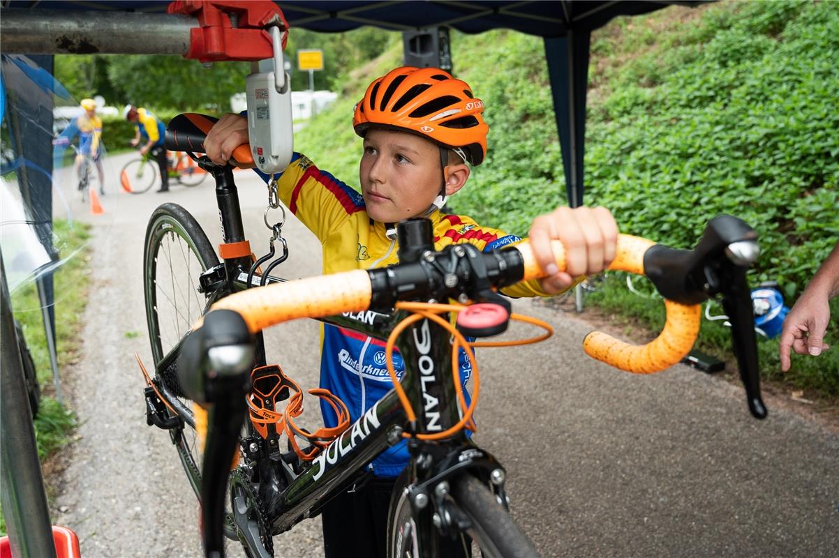 Paul Wörner beim Rad wiegen Bergzeitfahren Wildberg 8 / 2020 Foto: Schmidt