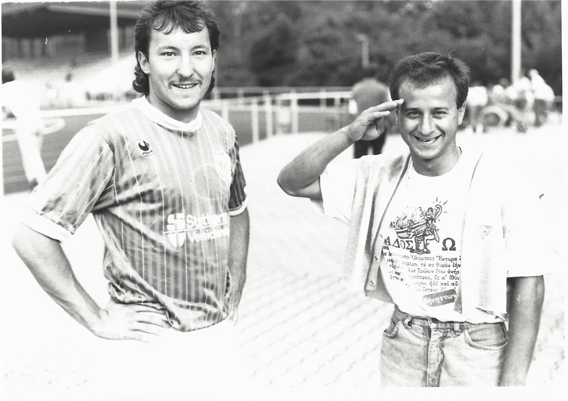 Perfekt salutierend: Vasi Aslanidis (rechts) und Markus Rühle