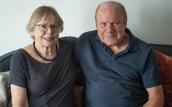 Peter und Ursula Maisch halten es auch nach 60 Jahren Ehe noch gern miteinander aus. GB-Foto: Schmidt