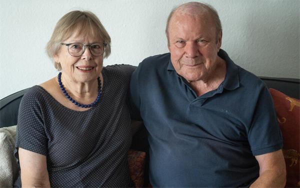 Peter und Ursula Maisch halten es auch nach 60 Jahren Ehe noch gern miteinander aus. GB-Foto: Schmidt